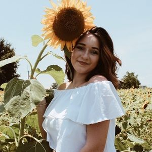 Meet your Posher, Jillian