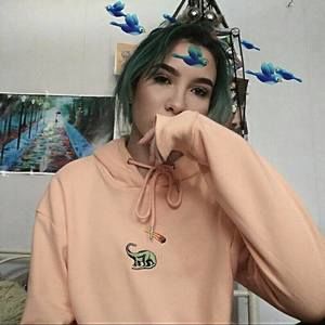 Meet your Posher, Lyra