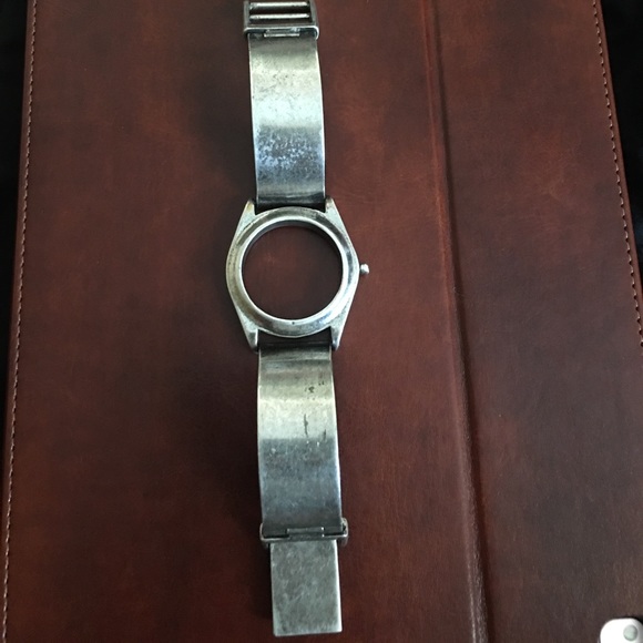 Low luv faceless watch - Picture 3 of 5