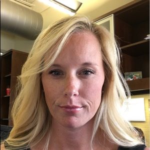 Meet your Posher, Leslie