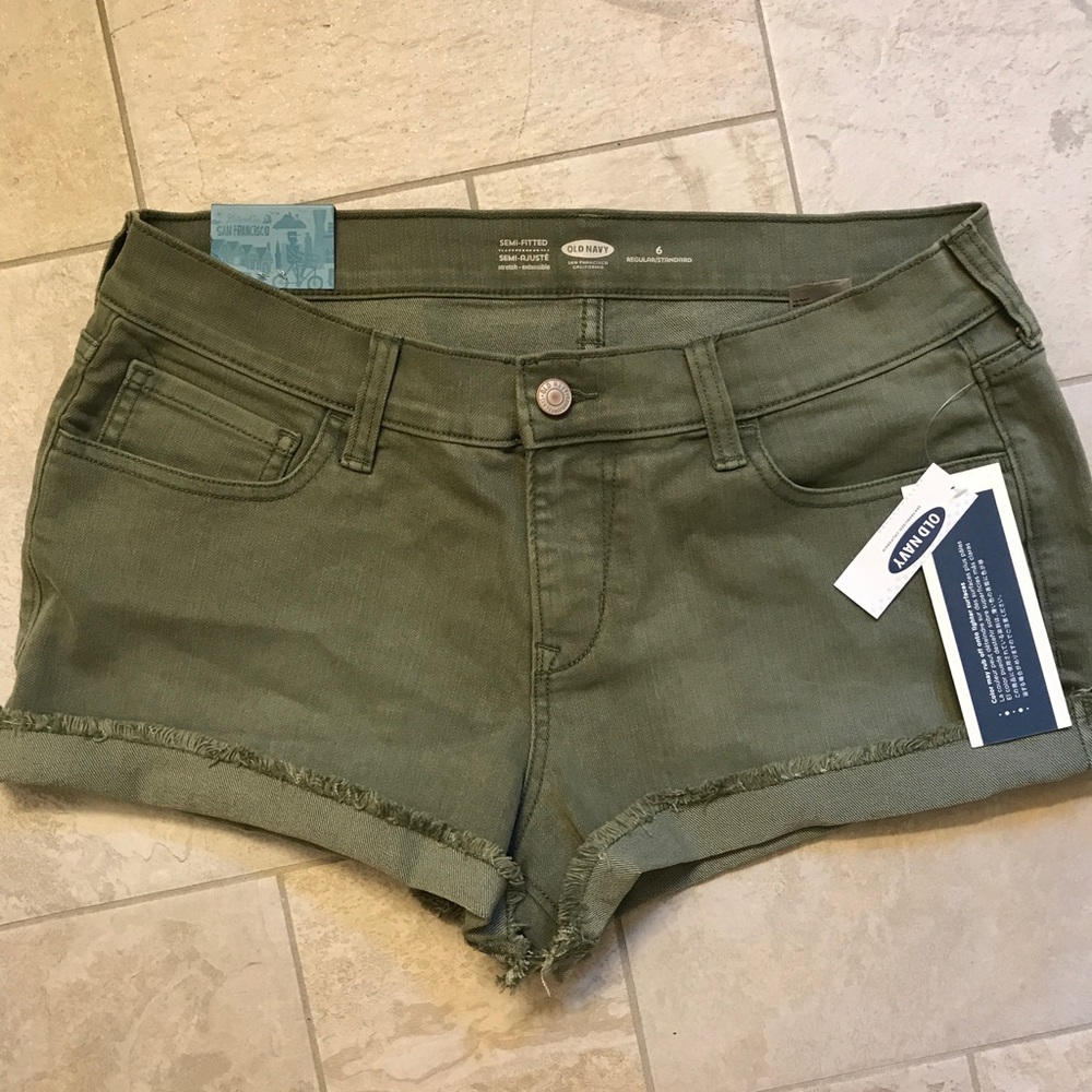 Brand new army green shorts!