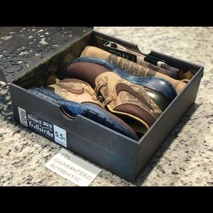 Nike Roshe run trollstrike boxtrolls sz 5.5 rare