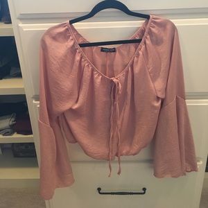 Pink cropped shirt