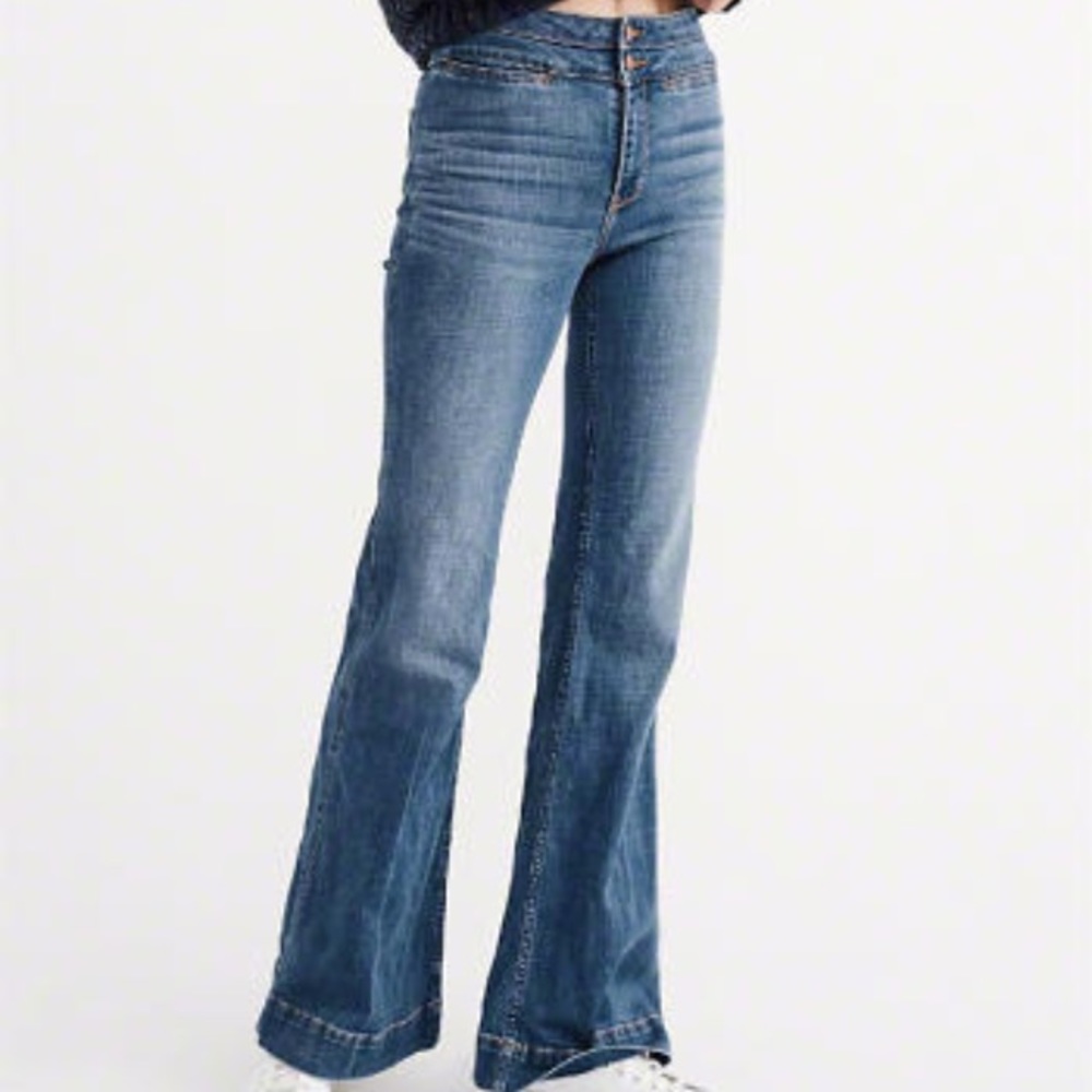 A&F Wide leg flare jeans