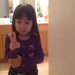 Meet your Posher, Hellyna