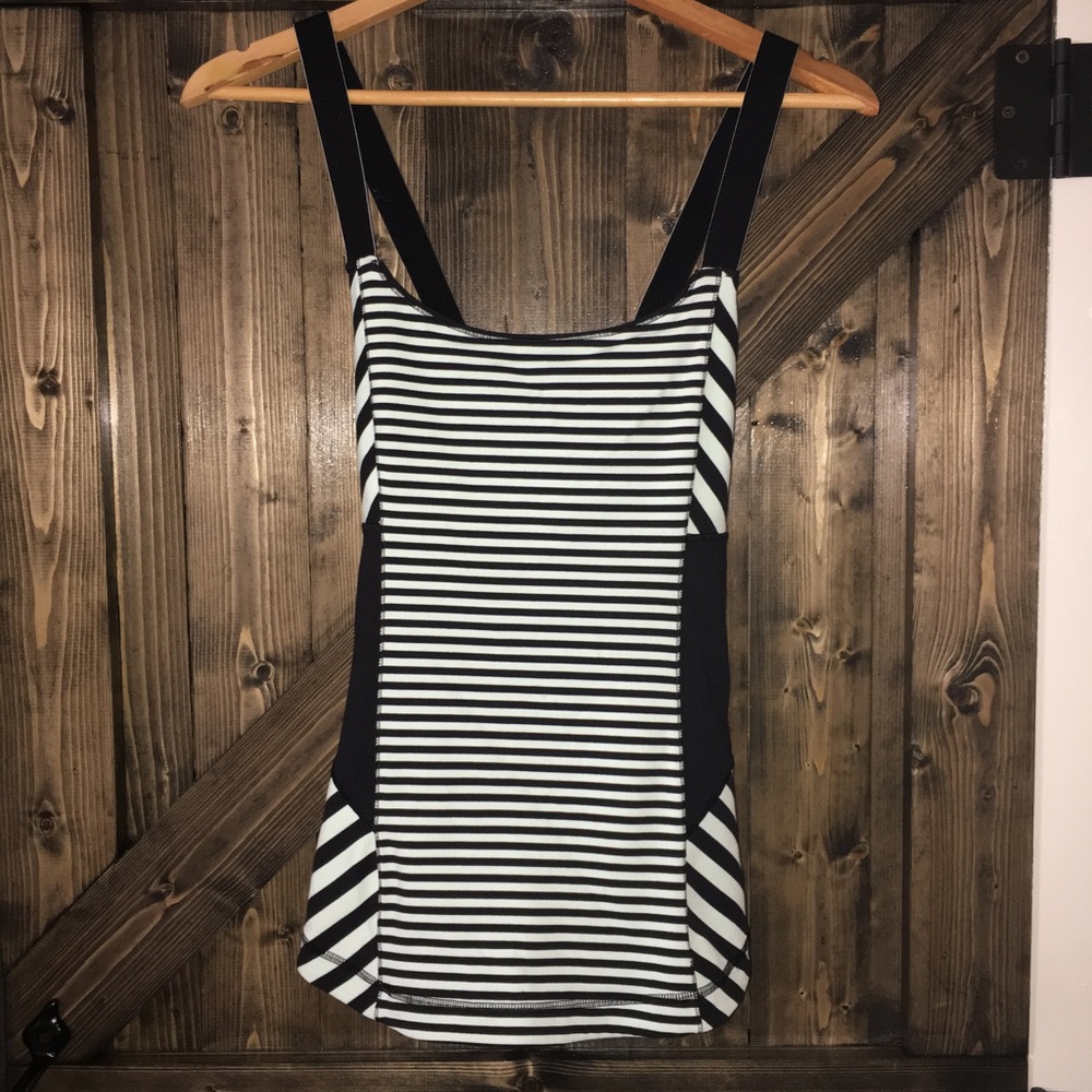 Lululemon athletic top 🖤💪🏼