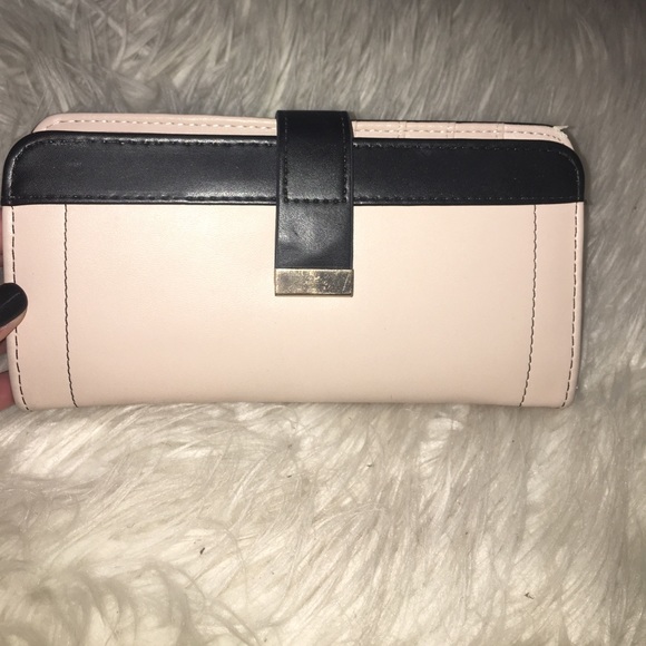 Wallet - Picture 2 of 4