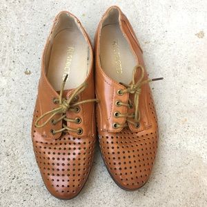Women's oxford shoe