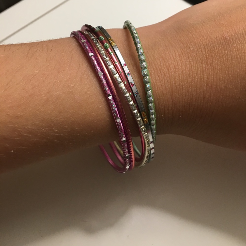 Set of 6 Colorful Bangles