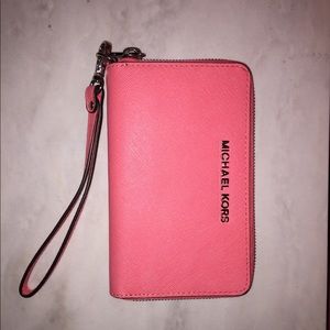 Michael Kors jet set wristlet