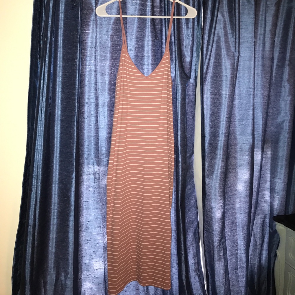 NWT Forever 21 Deep V neck midi dress