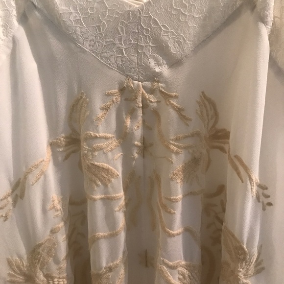White Embroidered Dress Size Small - Picture 2 of 5