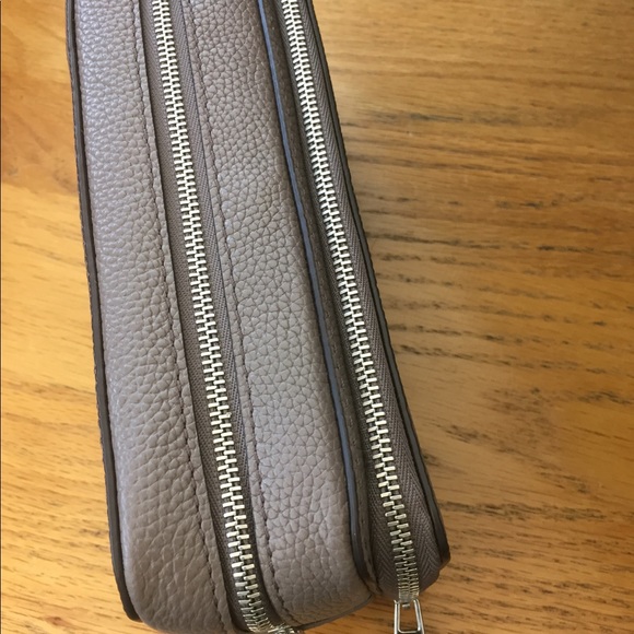 Cosmetic_Bags_&_Cases