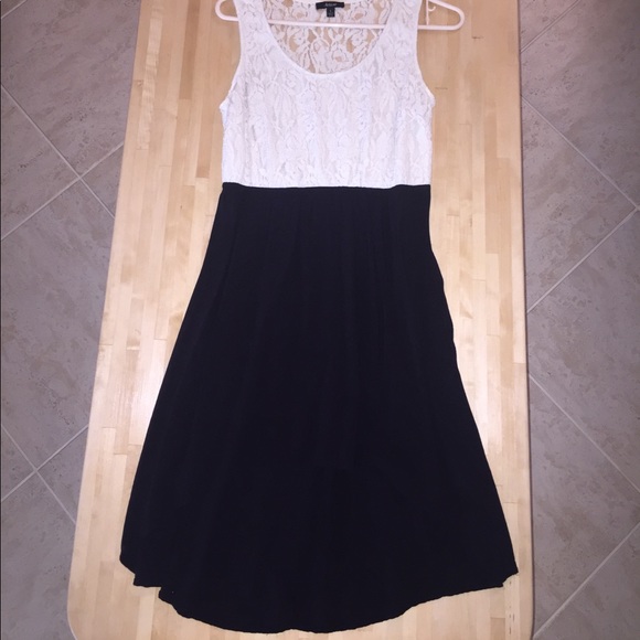Black and creme high low dress - Picture 1 of 2