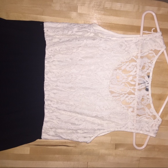 Black and creme high low dress - Picture 2 of 2