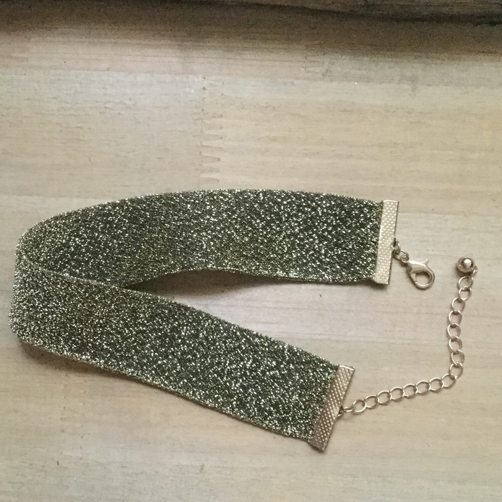 GOLD choker