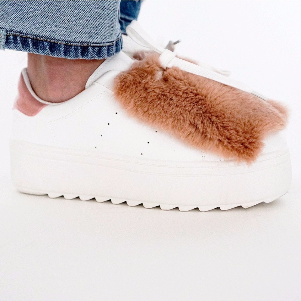 LULLI REMOVABLE FAUX FUR SNEAKERS - PINK