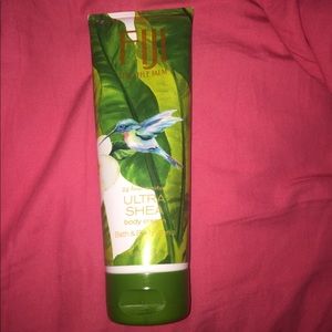 BATH AND BODY WORKS BODY CREAM