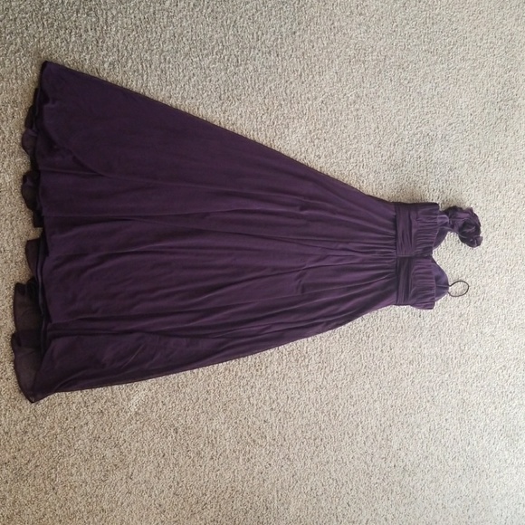 Formal Dress - Picture 2 of 4