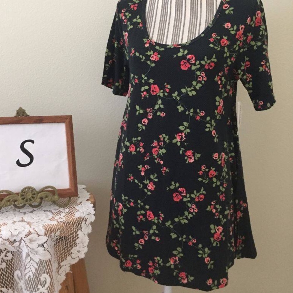 Lularoe Perfect T