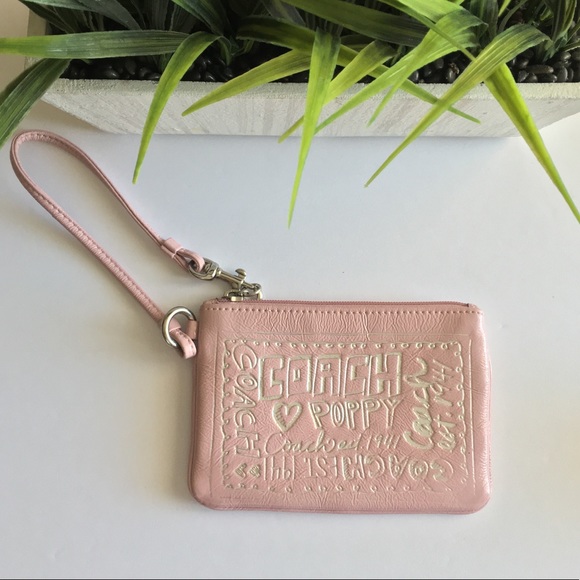 Coach Handbags - 💖SALE💖 Blush pink coach poppy wristlet