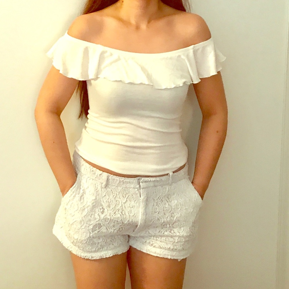 Aeropostale sexy and very dainty white offshoulder