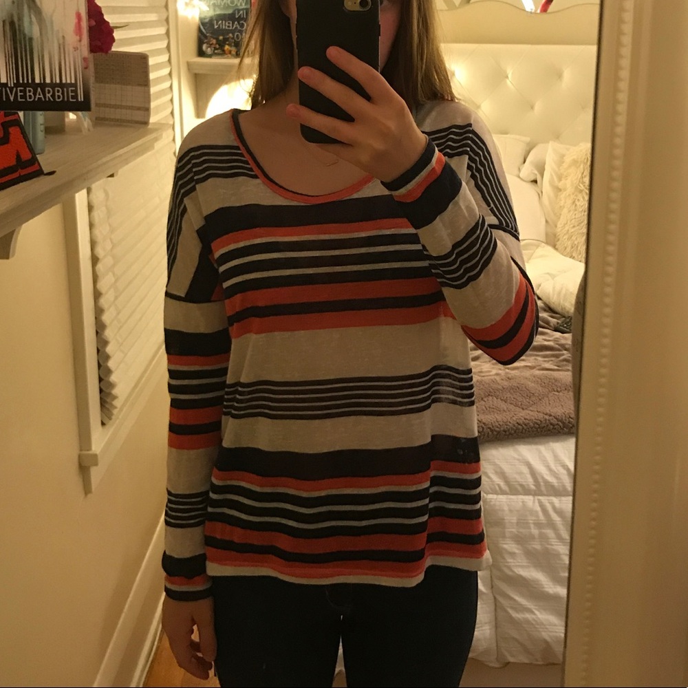 Colorful long sleeve top