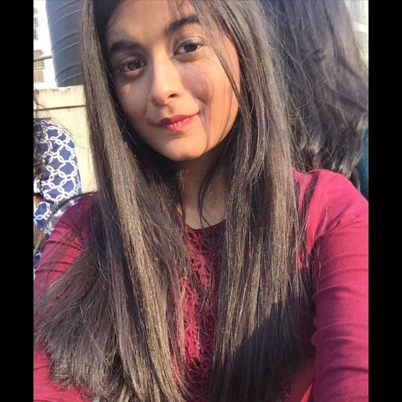 Meet your Posher, Maisha - Picture 1 of 1