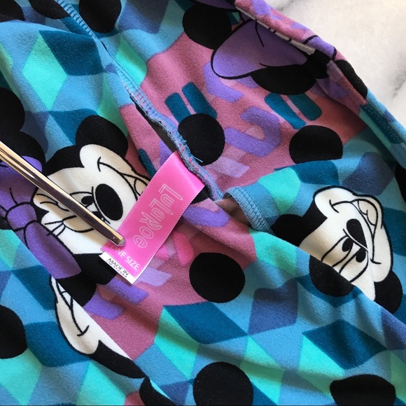 🦄🦄• LuLaRoe Disney Leggings - Picture 4 of 5