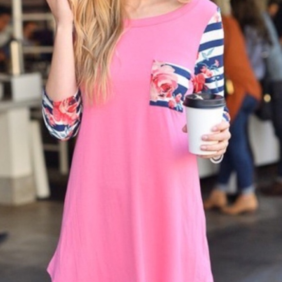 💘LAST! Size M Pink & Floral Striped Pocket Tee - Picture 3 of 5