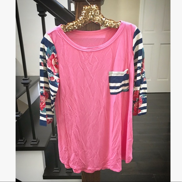 💘LAST! Size M Pink & Floral Striped Pocket Tee - Picture 5 of 5