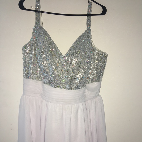 Jeweled top white chiffon dress - Picture 1 of 2