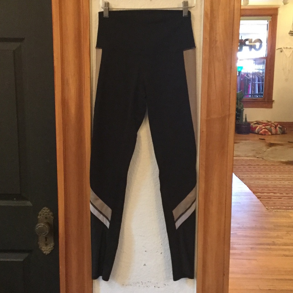 Alo yoga pants