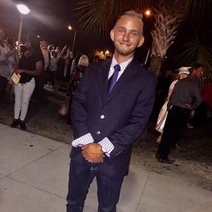 Meet your Posher, Zac