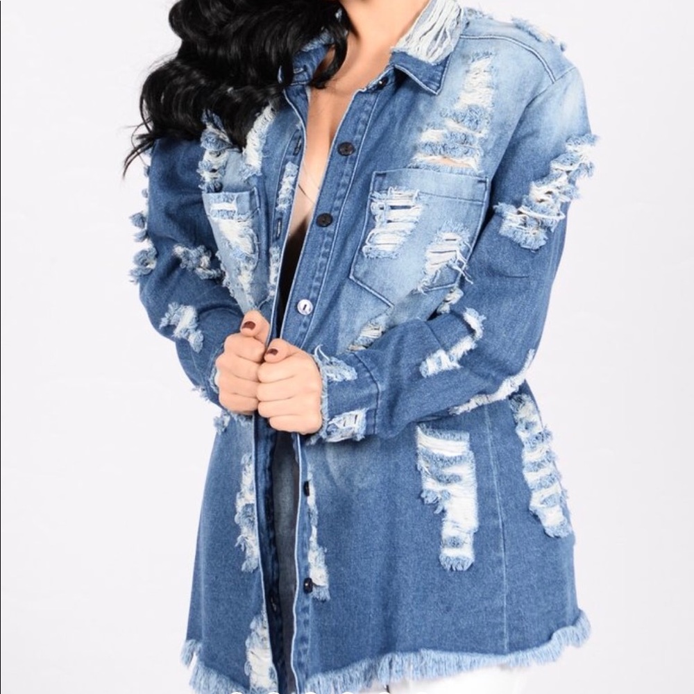 Fashion Nova Destroyed Denim jacket (S) BNWT!!!