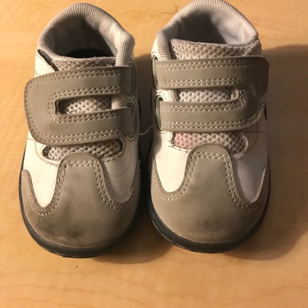 Nike baby shoes 4c