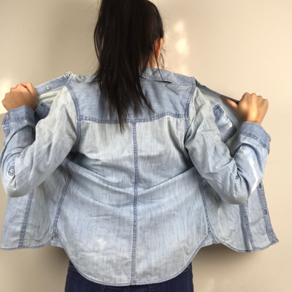 Button up shirt! - Picture 6 of 7