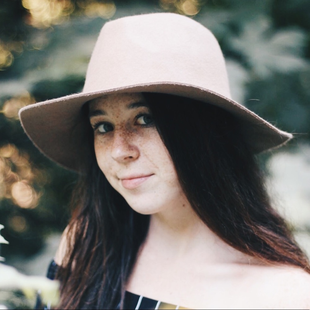 Meet your Posher, Kaitlyn