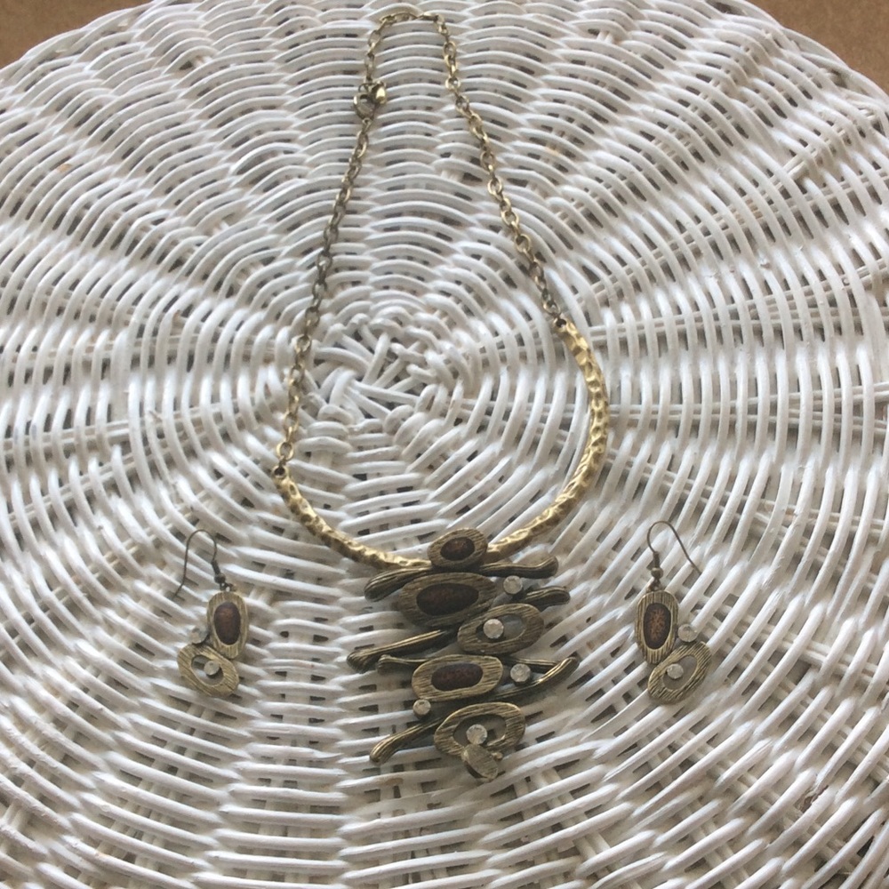 Unique Necklace and Earring Set!
