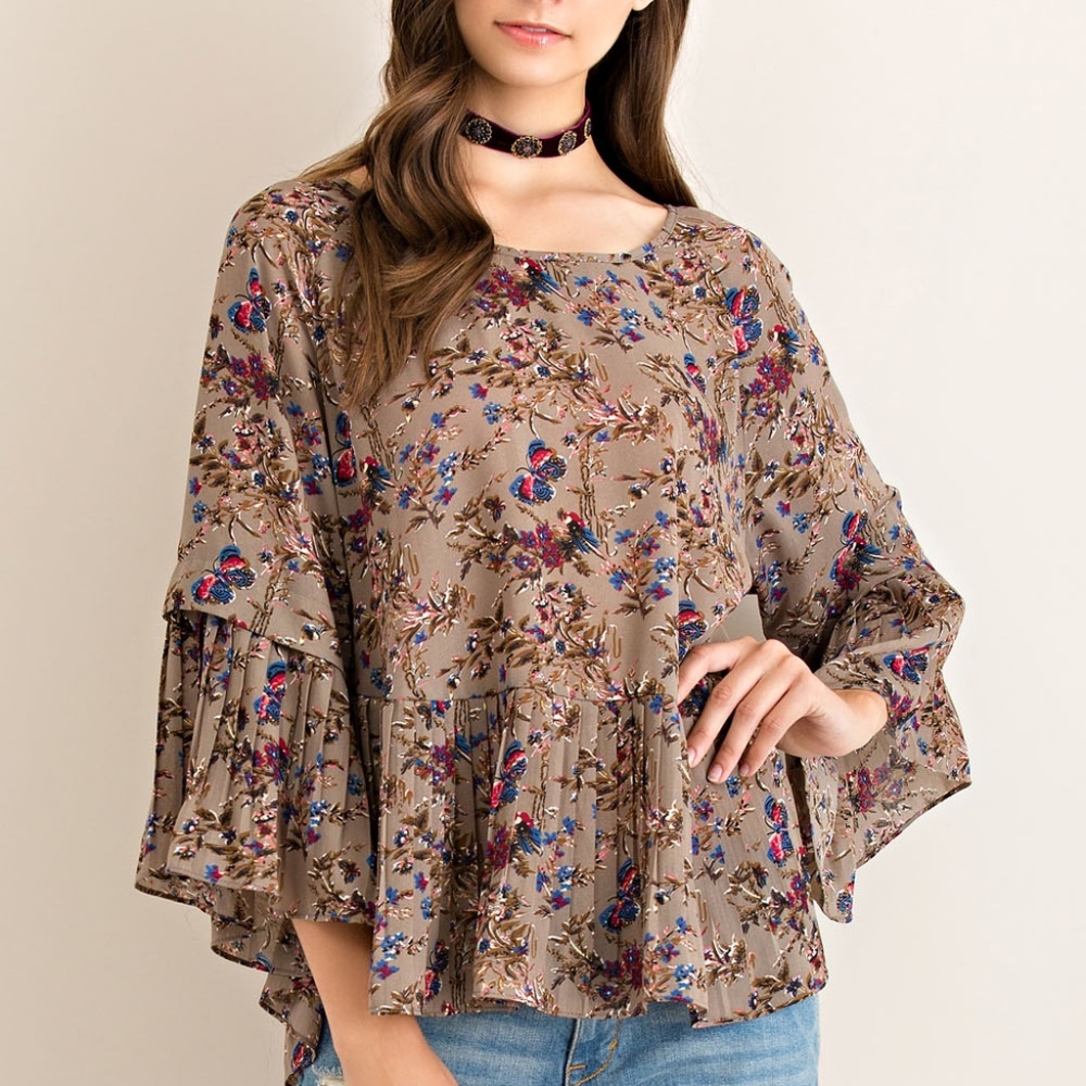Floral Pleated Bell Sleeve Top by Entro NWT