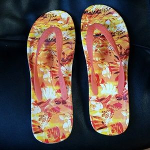 Men's Flip flops bundle crocs and Joe boxer both13