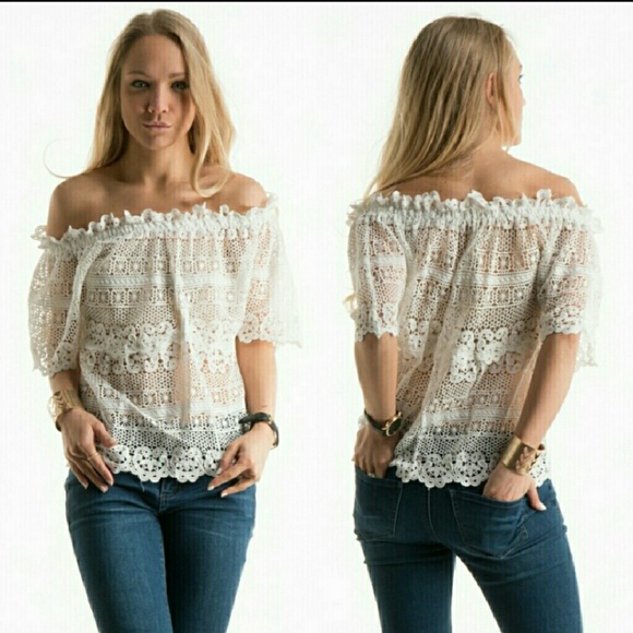 💋Cocheted Off-the-Shoulder Blouse - Picture 4 of 5