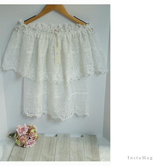 💋Cocheted Off-the-Shoulder Blouse - Picture 2 of 5