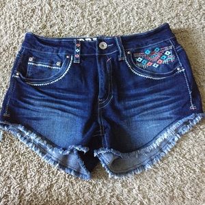 Hydraulic jean shorts