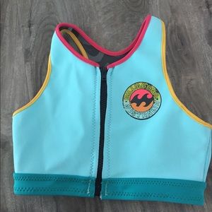 Cute!! Wetsuit bikini top. Billabong!
