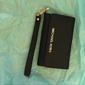Michael Kors Phone Wallet