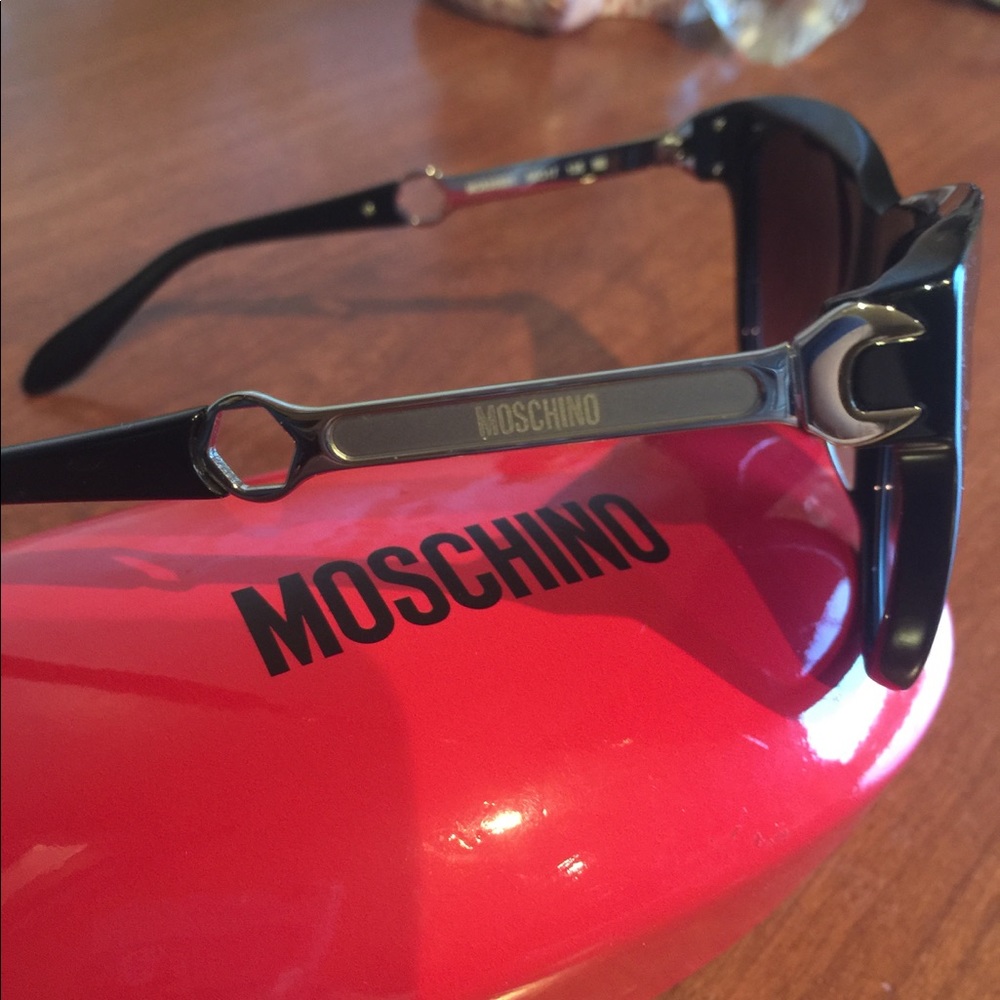 Moschino sunglasses - Picture 2 of 4