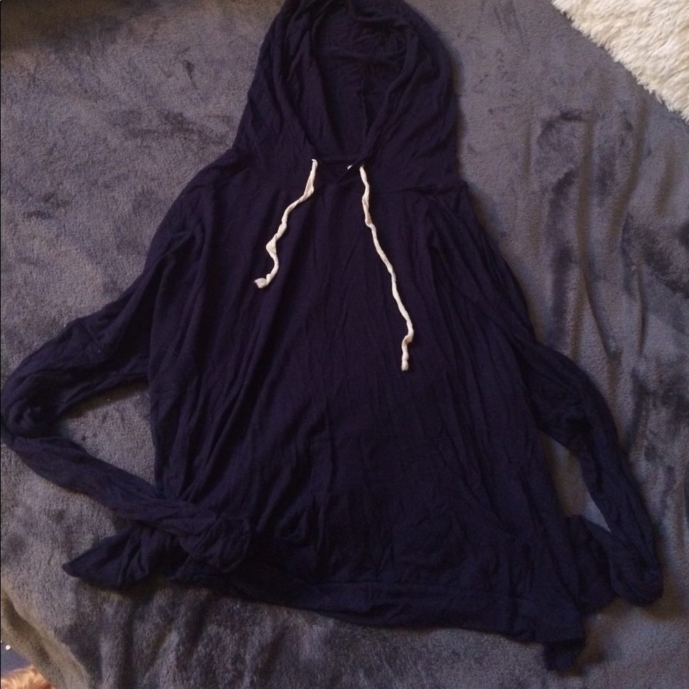 cropped sweatshirt