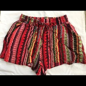 Patterned High waisted shorts