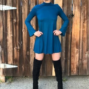 Blue long sleeve dress short